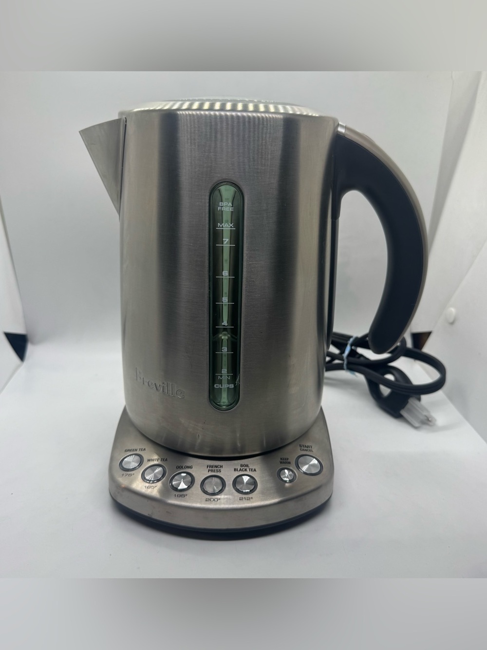 Breville BKE820XL Kettle 7-Cup Electric Kettle Brushed Stainless Steel